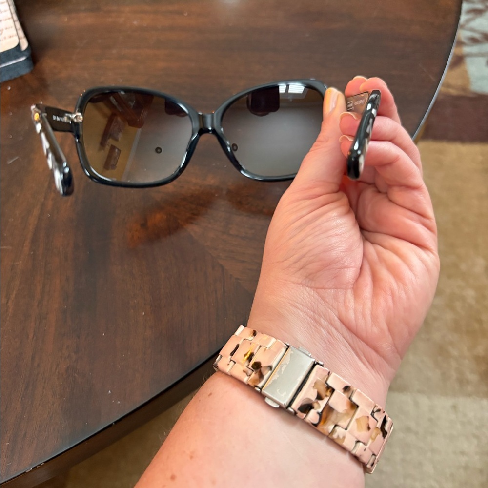 Coach Women's Black Oversized Square Sunglasses - Picture 4 of 6